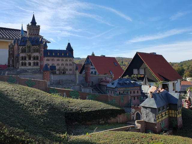 miniatur 640